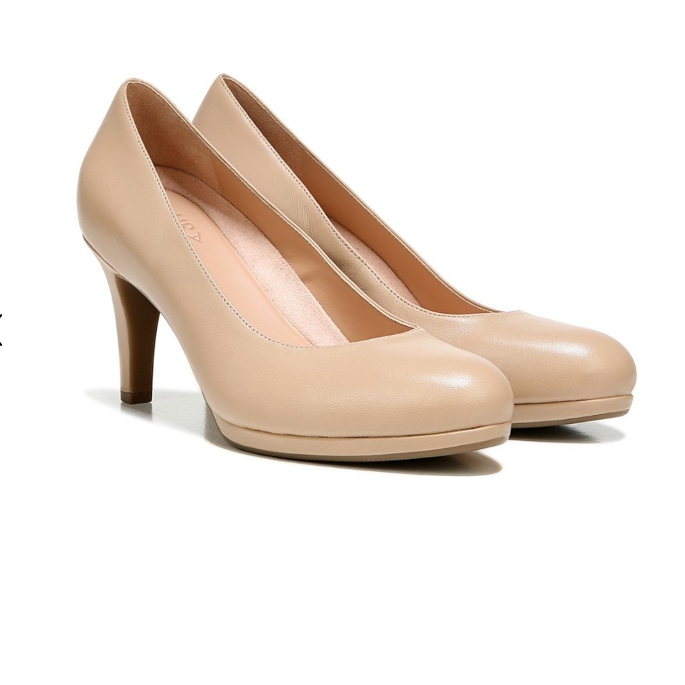 Naturalizer Michelle Pump